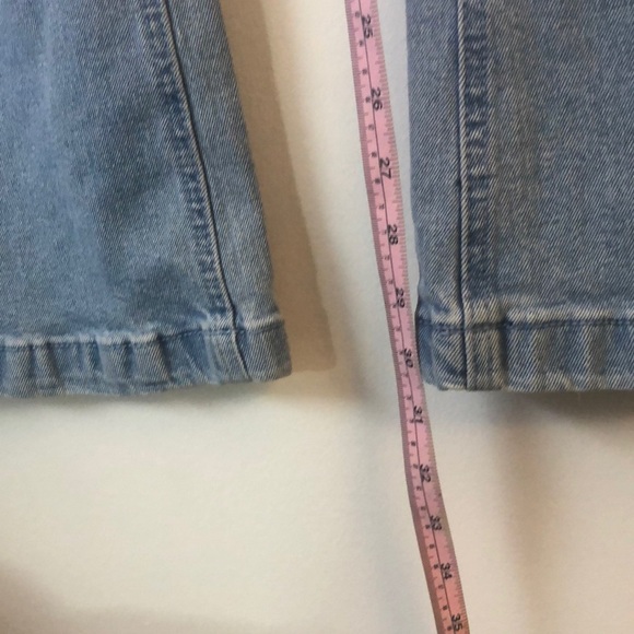 Blue Light Flare Wash Twix Jeans - Size 26 - Picture 10 of 12